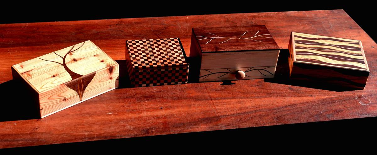 Infographic showing emotional benefits of handmade keepsake boxes vs plastic bins, with stats on memory retention and material sustainability