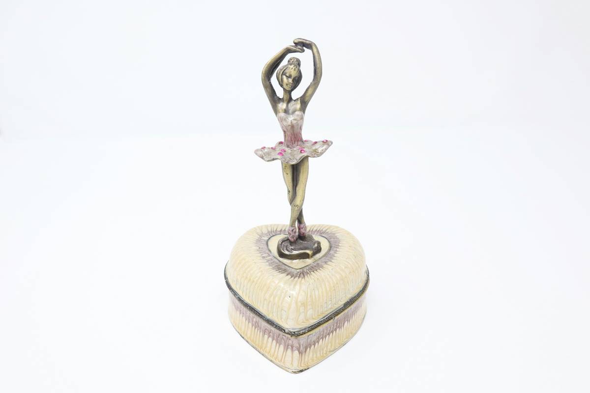 Music Movement Boxes Clock: The Elegant Secret to Timeless Keepsake Decor
