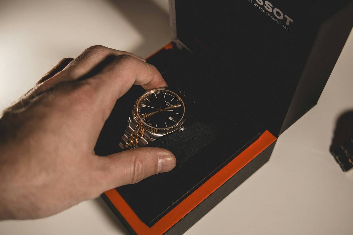 Why Your Dad’s Watch Deserves Better Than a Drawer: The Ultimate Guide to Keepsake Boxes for Men Watch