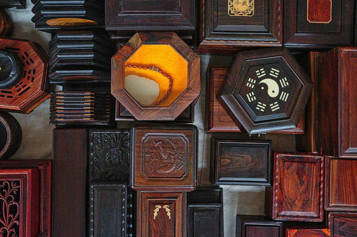 Why Your Timekeeping Device Keepsake Boxe Watch Memory Deserves More Than a Drawer